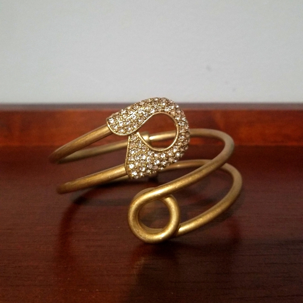 ⚜ RACHEL Rachel Roy Pave Safety Pin Bracelet ⚜